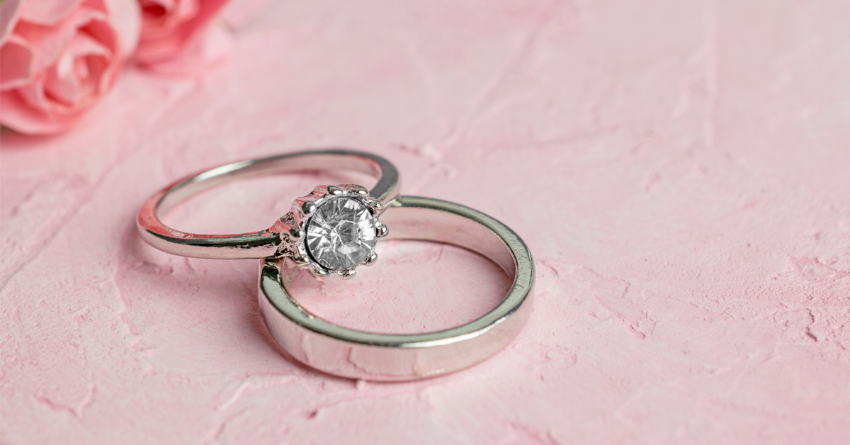 How much to spend on an engagement ring?