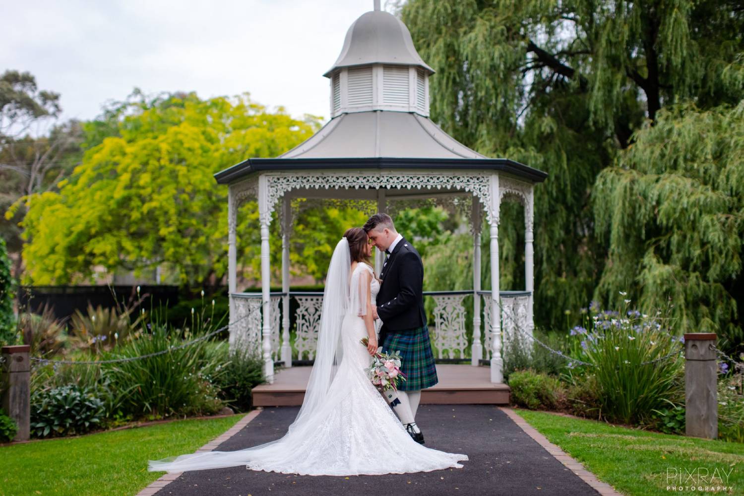 Ballara Receptions - Yarra Valley Outdoor Wedding - PiXRay Photography